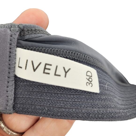 Lively The Spacer Wireless Lightly Padded  Wire Free Convertible Bra Size 36D - Picture 3 of 5